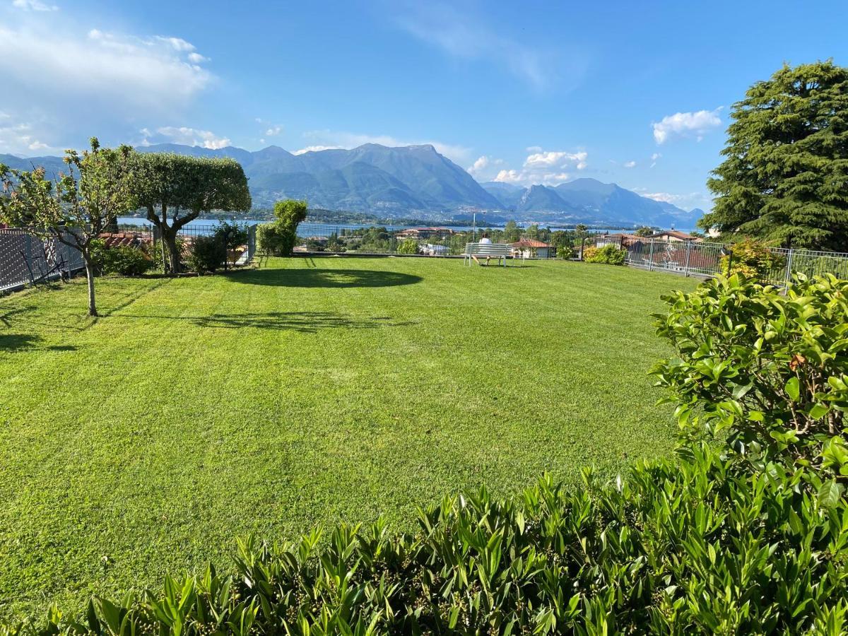 Flowers & Garden Apartment Con Vista Lago Manerba del Garda Exteriér fotografie