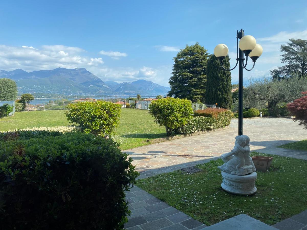 Flowers & Garden Apartment Con Vista Lago Manerba del Garda Exteriér fotografie